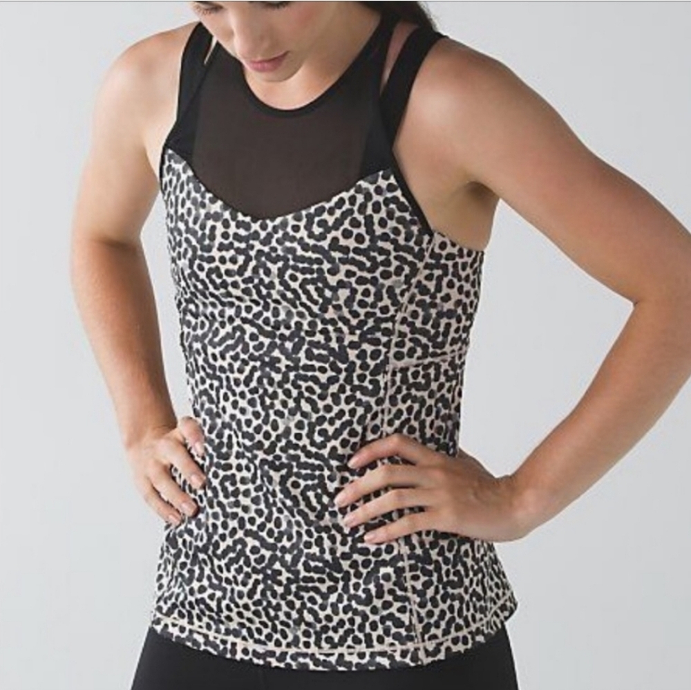 ☀️RARE Lululemon Running in the City Tank in Ace Spot Grain Black